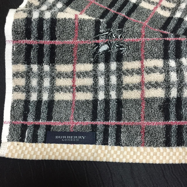 BURBERRY(バーバリー)の🌟バーバリー🌟Burberry🌟フェイスタオル🌟2枚 インテリア/住まい/日用品の日用品/生活雑貨/旅行(タオル/バス用品)の商品写真