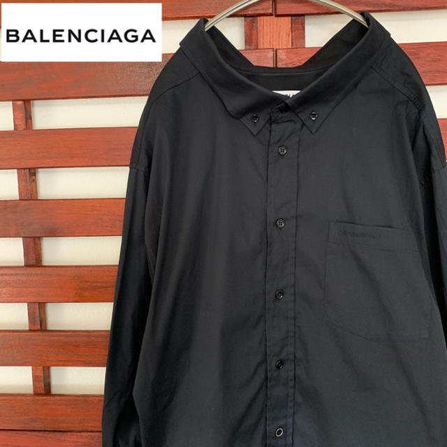 Balenciaga(バレンシアガ)のBALENCIAGA バレンシアガ 黒シャツ ワンポイント 胸ロゴ メンズのトップス(シャツ)の商品写真