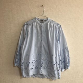 エイチアンドエム(H&M)のブルーレースブラウス(シャツ/ブラウス(長袖/七分))