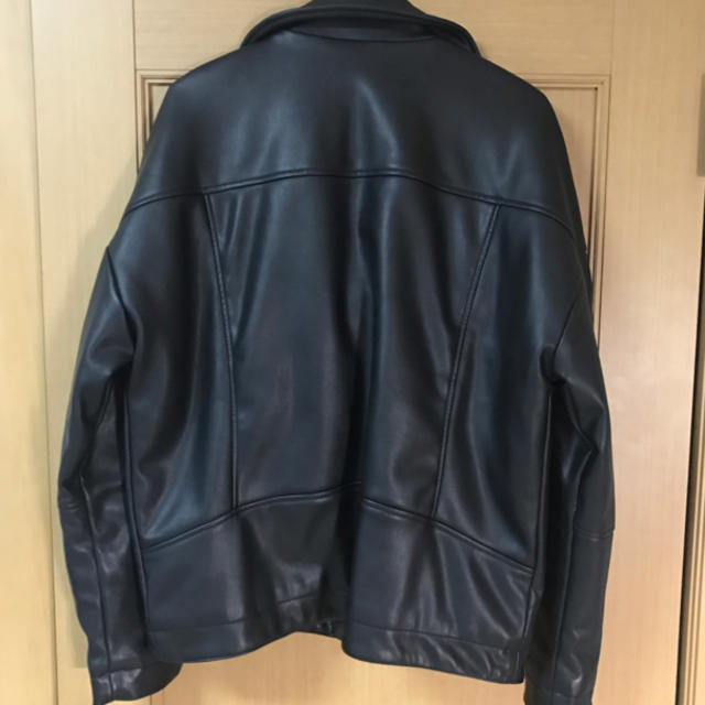 ZARA(ザラ)のZARA MAN ザラ ダブルライダースジャケット フェイクレザー 中綿 M メンズのジャケット/アウター(ライダースジャケット)の商品写真