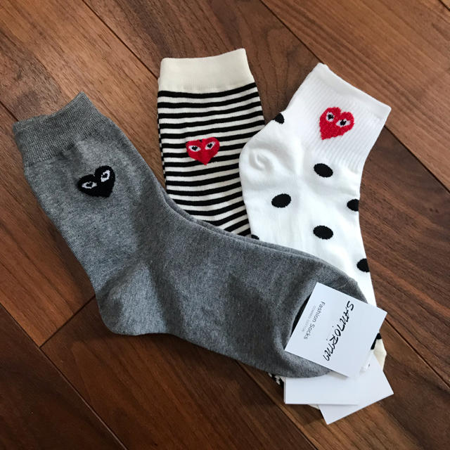 COMME des GARCONS(コムデギャルソン)の本日のみ値下げ、 新品 コムデギャルソン 風 靴下 ソックス 三点セット レディースのレッグウェア(ソックス)の商品写真