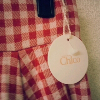 フーズフーチコ(who's who Chico)の値下げ！今季♡ギンガムフレアスカート 赤(ひざ丈スカート)