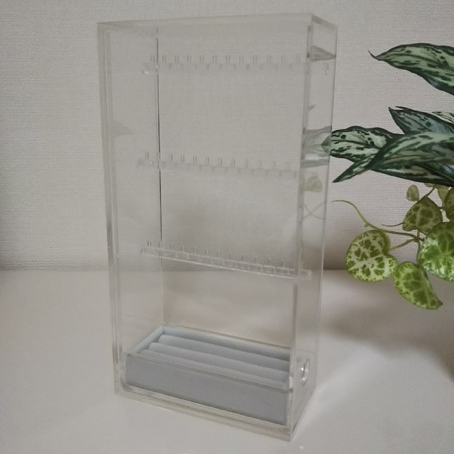 MUJI (無印良品)(ムジルシリョウヒン)の無印良品 ピアスケース アクリルケース インテリア/住まい/日用品のインテリア小物(小物入れ)の商品写真