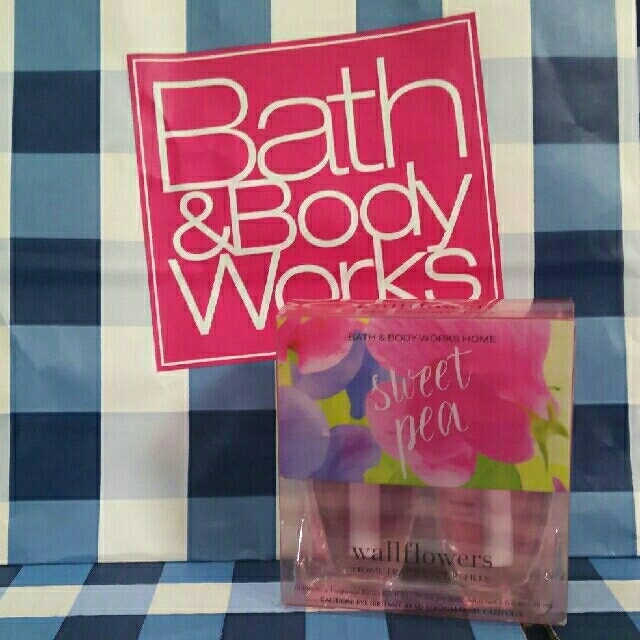 Bath & Body Works(バスアンドボディーワークス)のみか様専用 バスアンドボディワークス ウォールフラワー リフィル コスメ/美容のリラクゼーション(アロマオイル)の商品写真