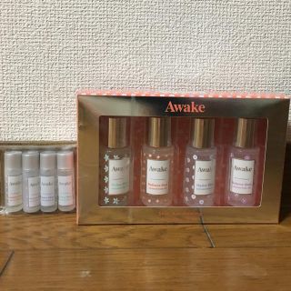 アウェイク(AWAKE)のawake 3層オイル状美容液 10ml×4本セット&おまけ(美容液)