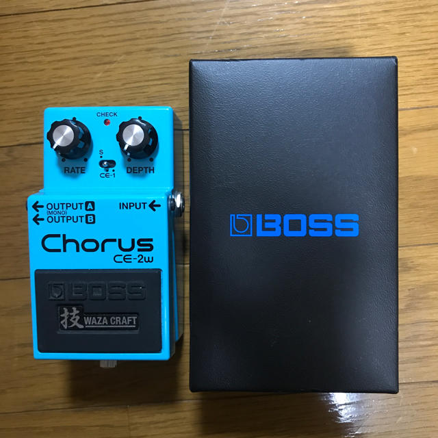 BOSS CE-2W