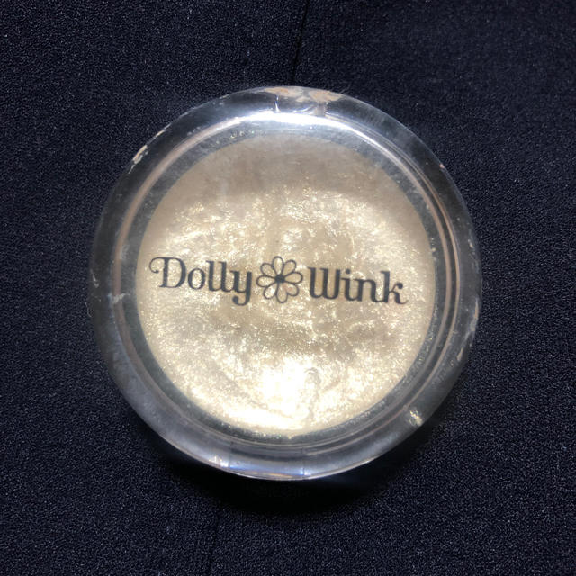Dolly wink(ドーリーウィンク)の旧デザイン ドーリーウィンク ゴールド コスメ/美容のベースメイク/化粧品(アイシャドウ)の商品写真