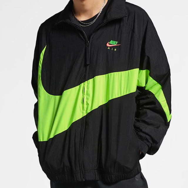 NIKE(ナイキ)のMサイズ NIKE BIG SWOOSH JACKET TOKYO NEON メンズのジャケット/アウター(ナイロンジャケット)の商品写真