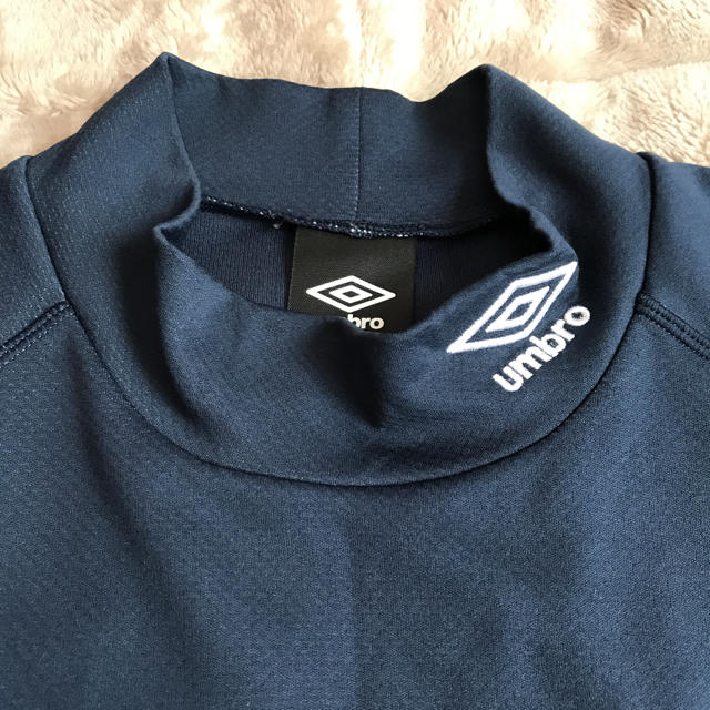 UMBRO(アンブロ)の【アンブロ】インナーアンダーシャツ スポーツ/アウトドアのトレーニング/エクササイズ(トレーニング用品)の商品写真