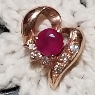 ジュエリーツツミ(JEWELRY TSUTSUMI)のジュエリーツツミ・k10ルビー・ペンダントトップ(ネックレス)