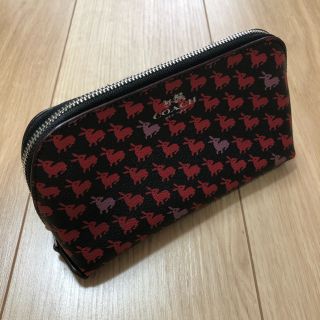 コーチ(COACH)の《美品》coach レザーポーチ ウサギ(ポーチ)