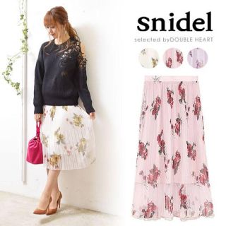 スナイデル(SNIDEL)のスナイデル 花柄プリーツスカート(ロングスカート)