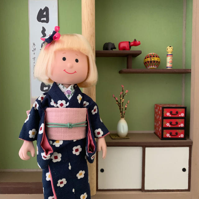 マドレーヌちゃん 小紋のお着物 紺 ハンドメイドのおもちゃ(その他)の商品写真