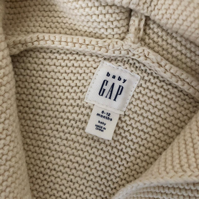 babyGAP(ベビーギャップ)のGAP くま耳フード ガーター編みセーター キッズ/ベビー/マタニティのベビー服(~85cm)(カーディガン/ボレロ)の商品写真