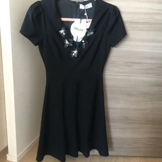 ブルーガール(Blugirl)のじゅんこ様専用♡ 新品未使用♡定価10万円♡Blugirlお花ビジューワンピース(ひざ丈ワンピース)