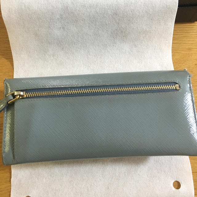 PRADA(プラダ)のプラダ 水色お財布 レディースのファッション小物(財布)の商品写真