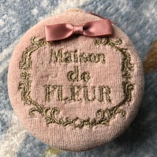 メゾンドフルール(Maison de FLEUR)のメゾンドフルール マカロンポーチ アクセサリー入れ(ポーチ)