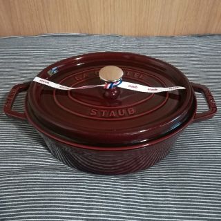 ストウブ(STAUB)のSTAUB オーバルココット 27cm☆グレナディンレッド☆USED(鍋/フライパン)