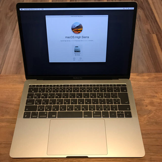 アップル(Apple)の［美品］MacBook Pro 2017 充電8回(ノートPC)