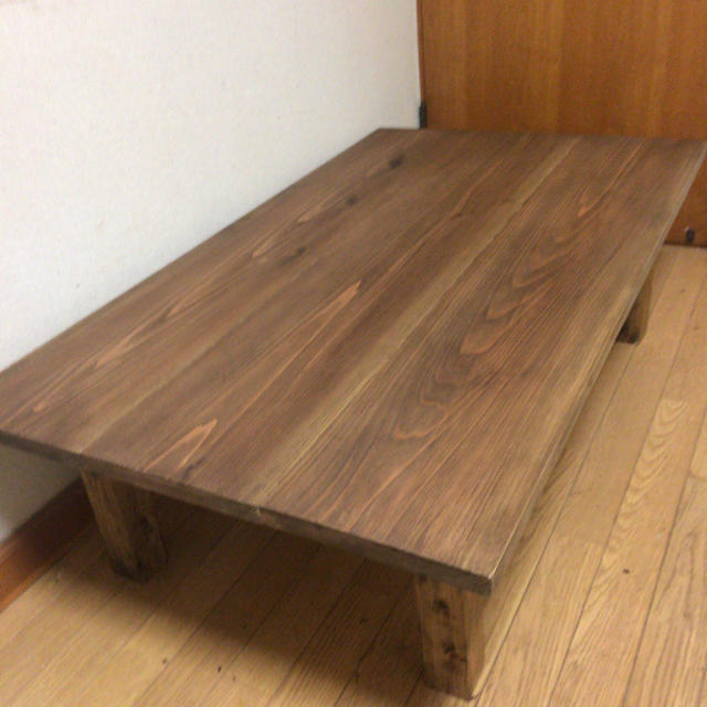 大特価 無垢材を使ったダイニングローテーブル 1