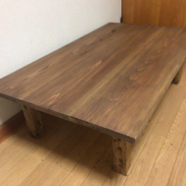 大特価 無垢材を使ったダイニングローテーブル 3