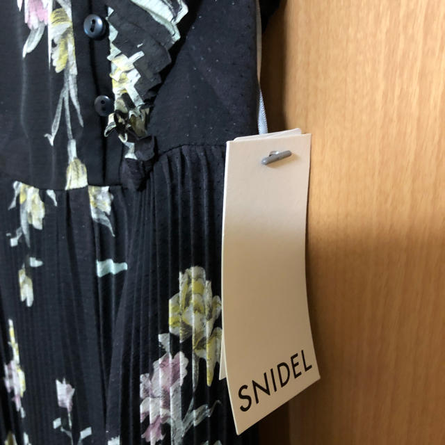 SNIDEL(スナイデル)のスナイデルのワンピース レディースのワンピース(ロングワンピース/マキシワンピース)の商品写真