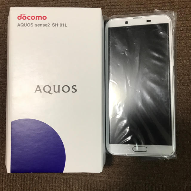 ドコモ AQUOS sense2 SH-01L ホワイト 新品 シムフリースマホ/家電/カメラ