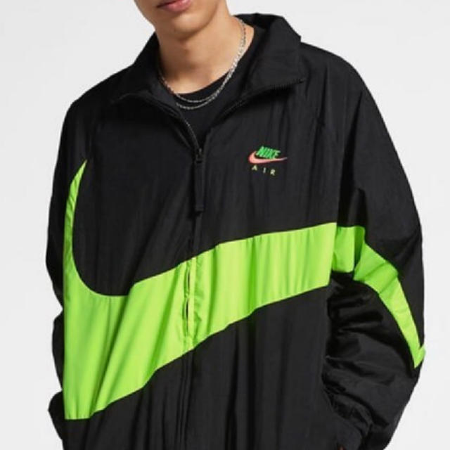 NIKE(ナイキ)のNIKE CITY NEON HBR WOOVEN JACKET  XXL メンズのジャケット/アウター(ナイロンジャケット)の商品写真