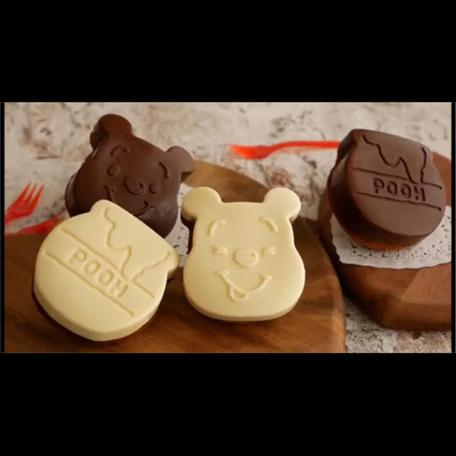 Disney ダイソー ディズニーシリコンモールド ケーキ型 チョコレート型の通販 By ぱぱパンダ S Shop ディズニーならラクマ