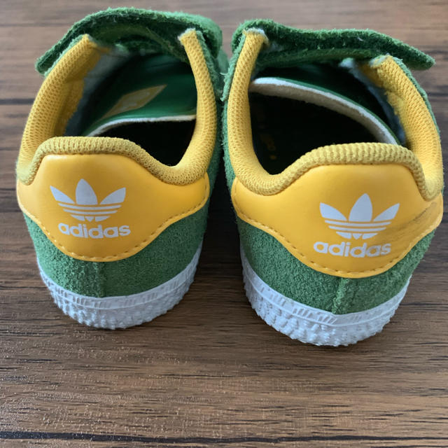 adidas(アディダス)のアディダス ガゼル スニーカー 13cm  美品 adidas キッズ/ベビー/マタニティのベビー靴/シューズ(~14cm)(スニーカー)の商品写真