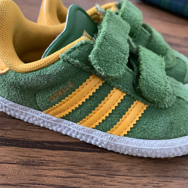 adidas(アディダス)のアディダス ガゼル スニーカー 13cm  美品 adidas キッズ/ベビー/マタニティのベビー靴/シューズ(~14cm)(スニーカー)の商品写真