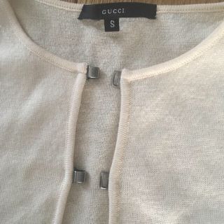 グッチ(Gucci)のお値下げ♫グッチアイボリーカーディガン(カーディガン)