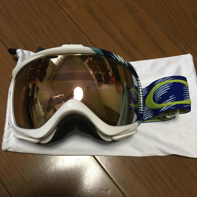 Oakley(オークリー)のオークリー ゴーグル スノボ レディース スポーツ/アウトドアのスノーボード(アクセサリー)の商品写真