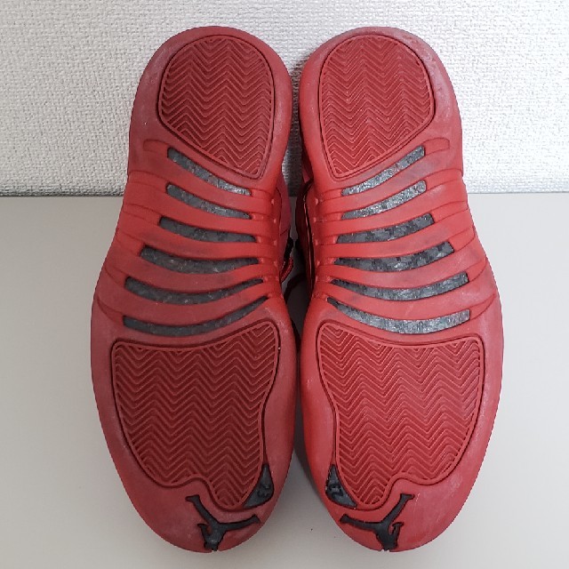 NIKE(ナイキ)のNIKE AIR JORDAN 12 GYM RED 美品 メンズの靴/シューズ(スニーカー)の商品写真