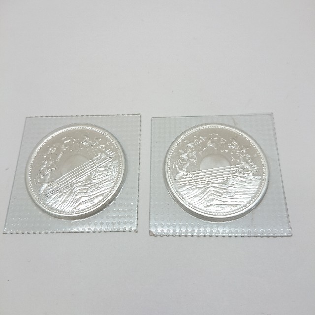 ご在位60年記念1万円銀貨2枚 エンタメ/ホビーの美術品/アンティーク(貨幣)の商品写真