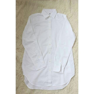ユニクロ(UNIQLO)のユニクロ・ホワイトシャツ・未使用品(シャツ/ブラウス(長袖/七分))