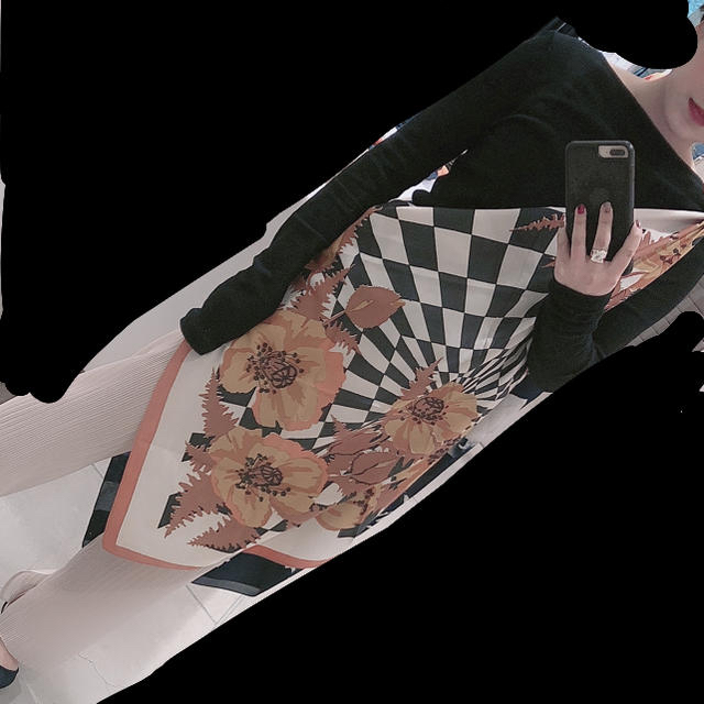 STUNNING LURE(スタニングルアー)のスカーフリメイクトップス   レディースのファッション小物(バンダナ/スカーフ)の商品写真