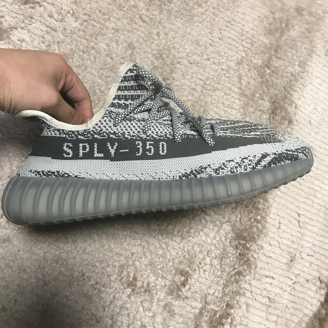 adidas(アディダス)のYEEZY BOOST 350 V2 イージーブースト   メンズの靴/シューズ(スニーカー)の商品写真