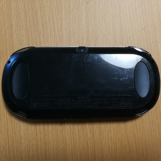 PlayStation Vita(プレイステーションヴィータ)のPlayStation®Vita 3G/Wi-Fiモデル PCH-1100 エンタメ/ホビーのゲームソフト/ゲーム機本体(携帯用ゲーム機本体)の商品写真