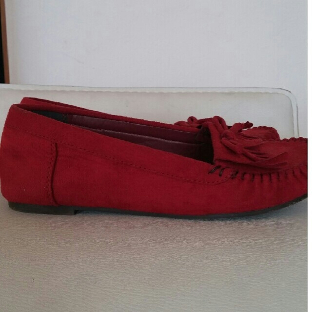 スウェード調　ローファー　赤　Sサイズ レディースの靴/シューズ(ローファー/革靴)の商品写真