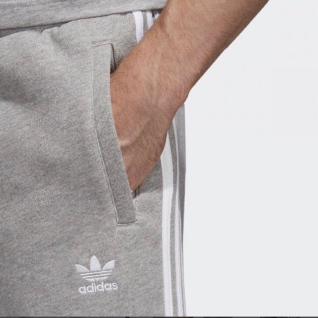 adidas(アディダス)のadidas originals トラックパンツ メンズのパンツ(その他)の商品写真