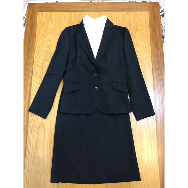 AOKI(アオキ)のAOKI リクルートスーツ  黒   3点セット レディースのフォーマル/ドレス(スーツ)の商品写真