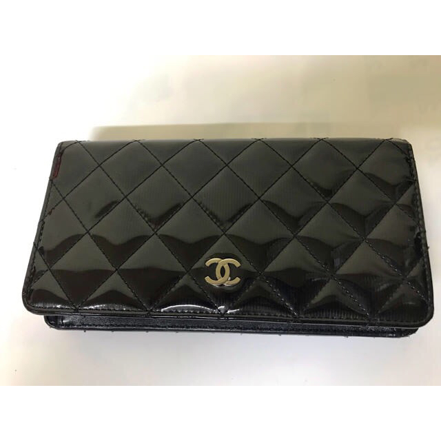 CHANEL エナメル 長財布 黒