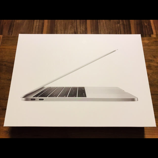 アップル(Apple)の［烏龍茶様専用］MacBook Pro 2017 256GB 美品(ノートPC)