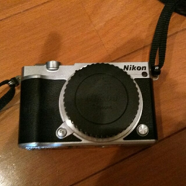 Nikon(ニコン)のnikon 一眼レフカメラ スマホ/家電/カメラのカメラ(ミラーレス一眼)の商品写真