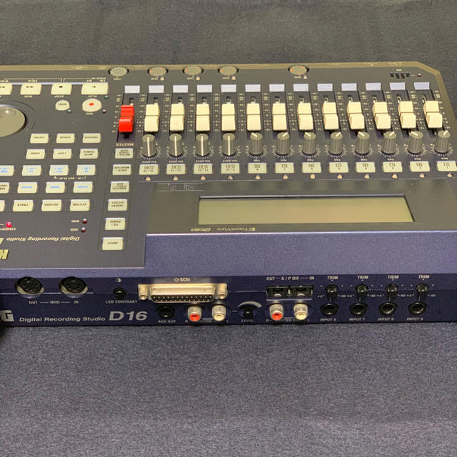 KORG - KORG MTR D16、外付HDD、キャリングバック付きセット KORG - KORG MTR D16、外付HDD、キャリングバック付きセット