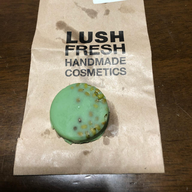 LUSH(ラッシュ)の未使用！LUSH ジェイドローラー  クレンジング コスメ/美容のスキンケア/基礎化粧品(クレンジング/メイク落とし)の商品写真