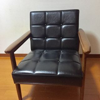 カリモクカグ(カリモク家具)の専用の為 購入できません。(一人掛けソファ)