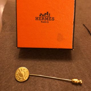 エルメス(Hermes)のHERMES（エルメス）セリエ ゴールドピンブローチ (ブローチ/コサージュ)