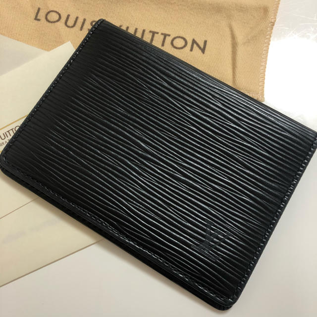 LOUIS VUITTON(ルイヴィトン)の未使用 ルイヴィトン エピ 定期入れ カードケース  メンズのファッション小物(名刺入れ/定期入れ)の商品写真